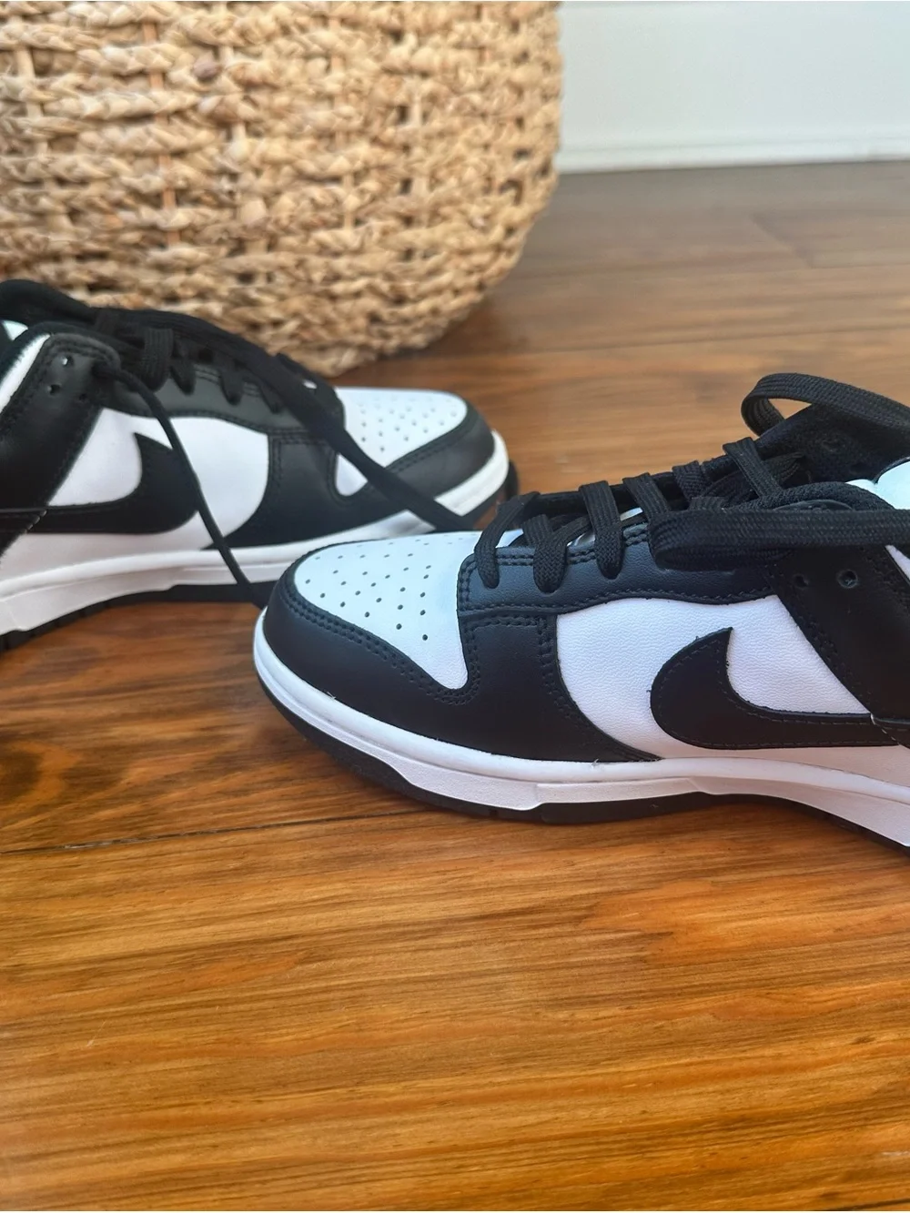 Nike Women’s Black and White Nike Low-Top panda Sneakers